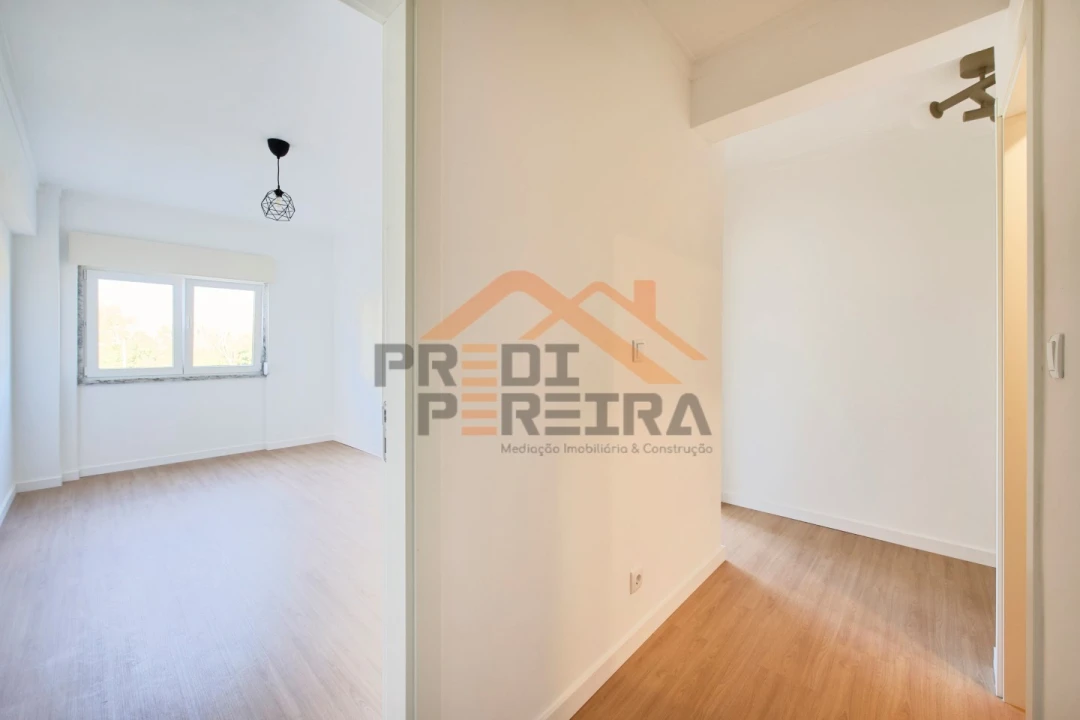 Apartamento T3 para Venda em Odivelas Foto 12