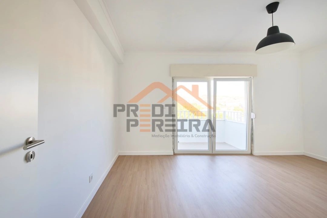 Apartamento T3 para Venda em Odivelas Foto 18