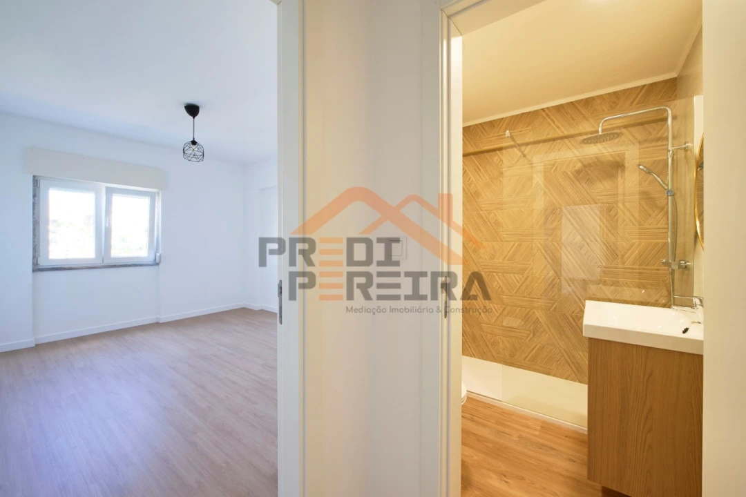 Apartamento T3 para Venda em Odivelas Foto 48