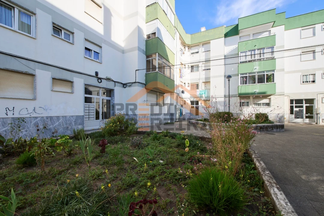 Apartamento T3 para Venda em Odivelas Foto 56