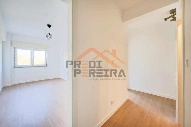 Apartamento T3 para Venda em Odivelas Foto 12