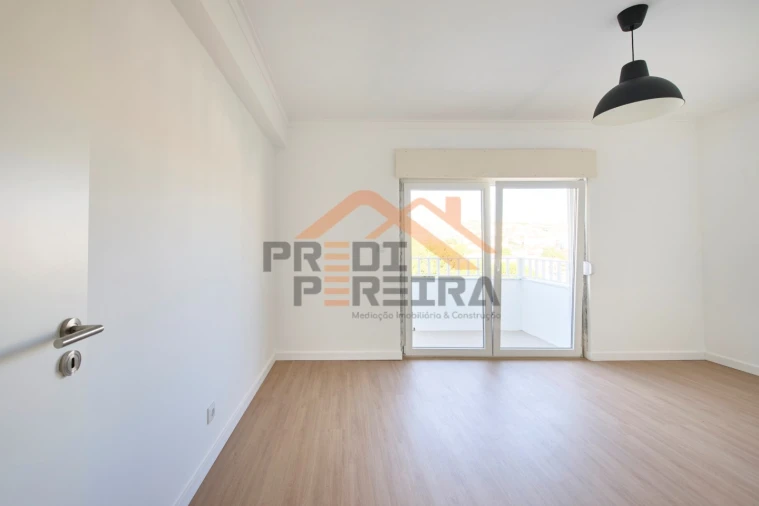 Apartamento T3 para Venda em Odivelas Foto 18