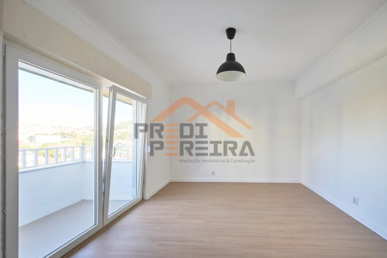 Apartamento T3 para Venda em Odivelas Foto 19