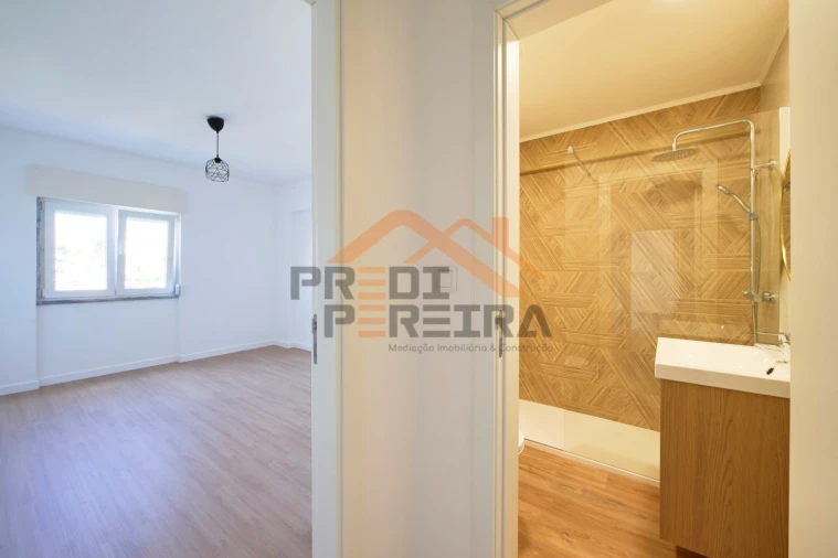 Apartamento T3 para Venda em Odivelas Foto 48