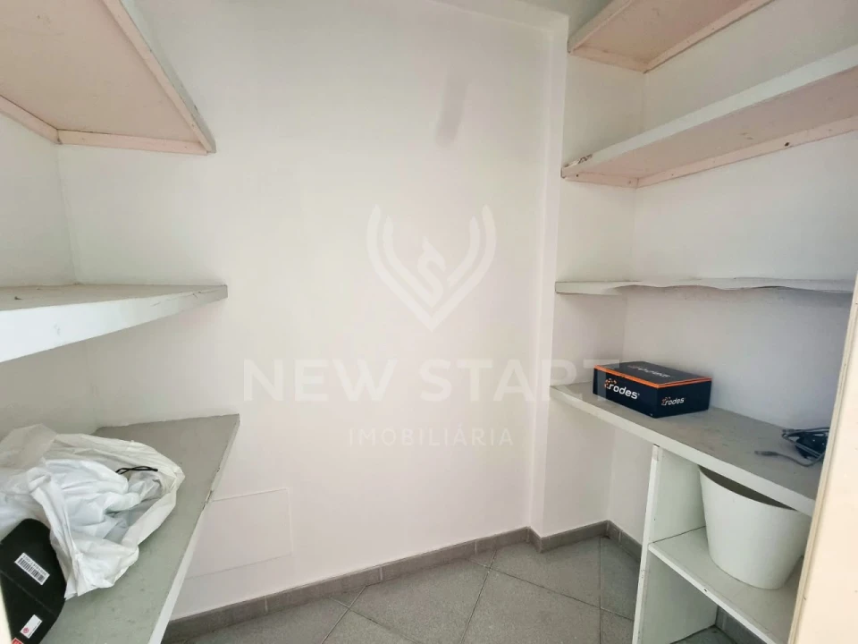 Apartamento T3 para Venda em Olhão Foto 10