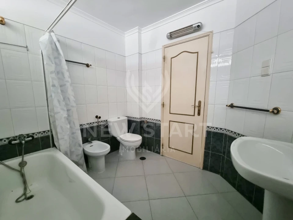 Apartamento T3 para Venda em Olhão Foto 15