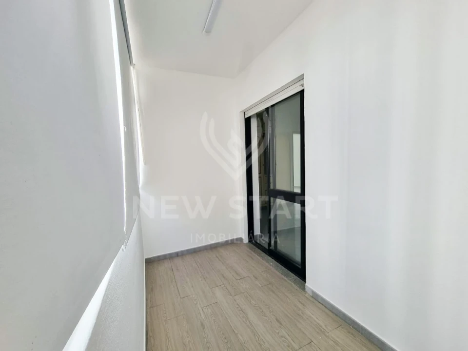 Apartamento T3 para Venda em Olhão Foto 25