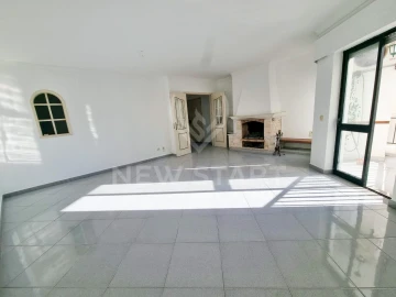 Apartamento T3 para Venda em Olhão