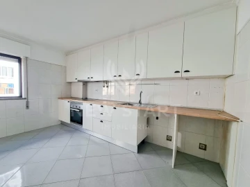 Apartamento T3 para Venda em Olhão