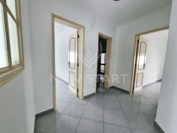 Apartamento T3 para Venda em Olhão