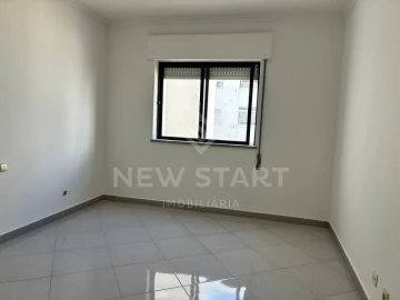 Apartamento T3 para Venda em Olhão