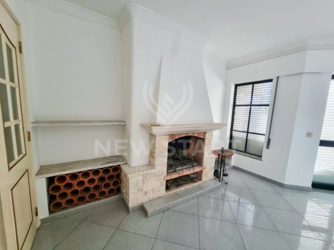 Apartamento T3 para Venda em Olhão Foto 4
