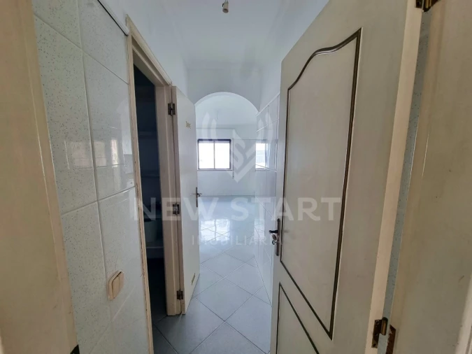 Apartamento T3 para Venda em Olhão Foto 9