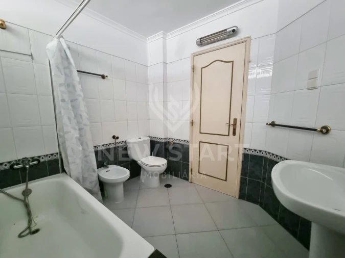 Apartamento T3 para Venda em Olhão Foto 15