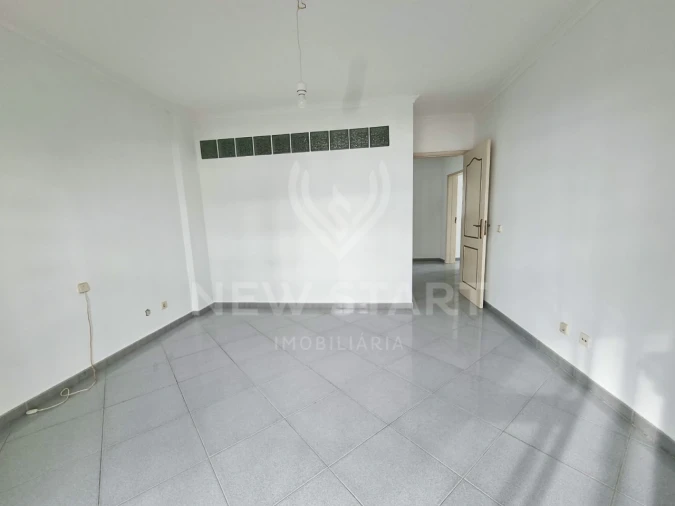 Apartamento T3 para Venda em Olhão Foto 17