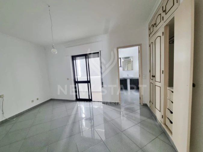 Apartamento T3 para Venda em Olhão Foto 20