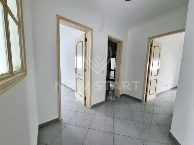 Apartamento T3 para Venda em Olhão Foto 26