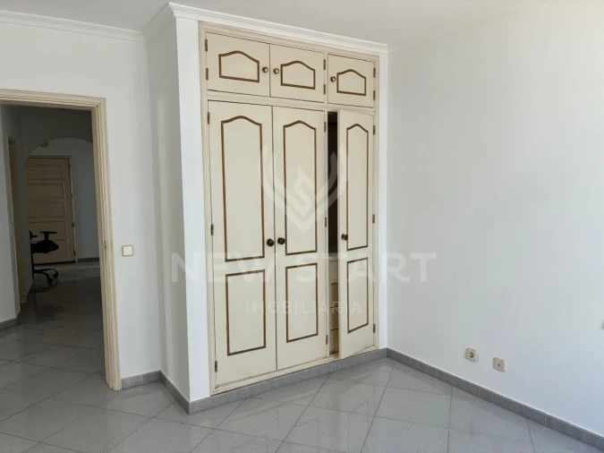 Apartamento T3 para Venda em Olhão Foto 28