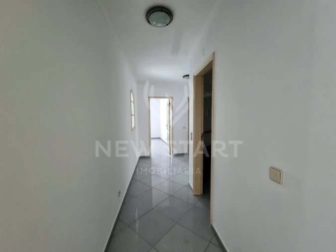 Apartamento T3 para Venda em Olhão Foto 29