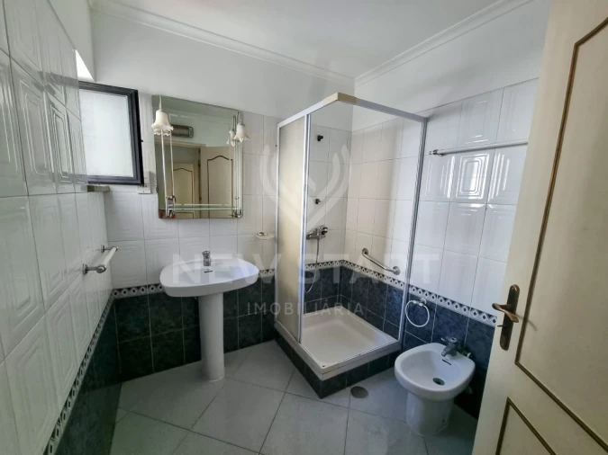 Apartamento T3 para Venda em Olhão Foto 22