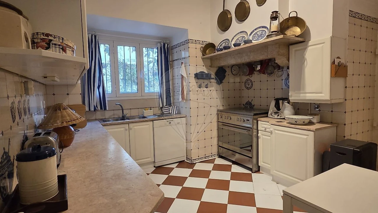 Apartamento T4 para Venda em Areeiro Foto 4