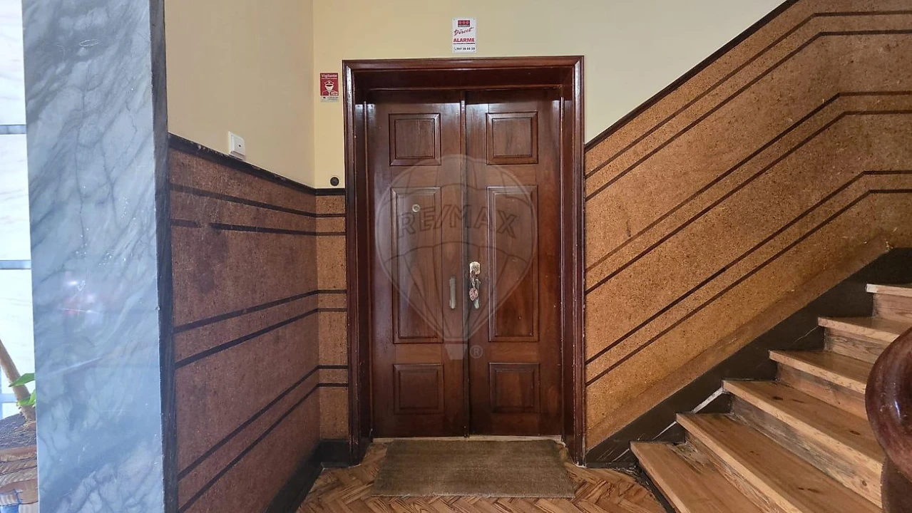 Apartamento T4 para Venda em Areeiro Foto 10