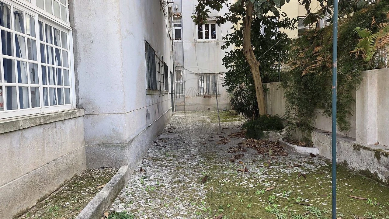 Apartamento T4 para Venda em Areeiro Foto 14