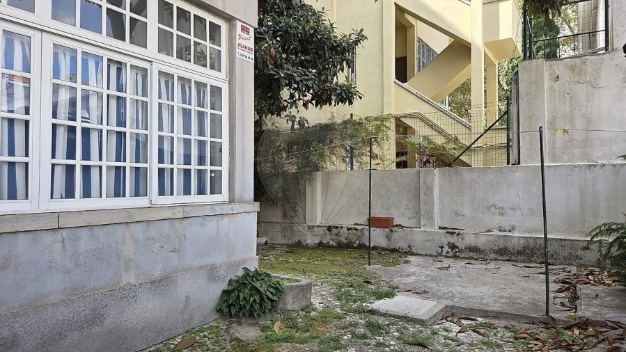 Apartamento T4 para Venda em Areeiro Foto 16