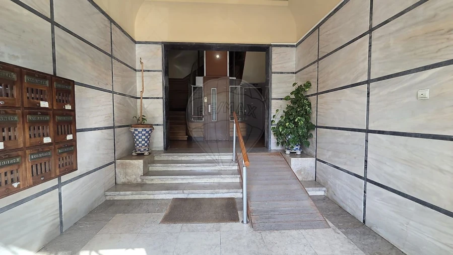 Apartamento T4 para Venda em Areeiro Foto 11