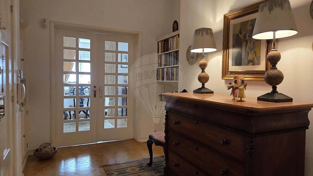 Apartamento T4 para Venda em Areeiro Foto 5