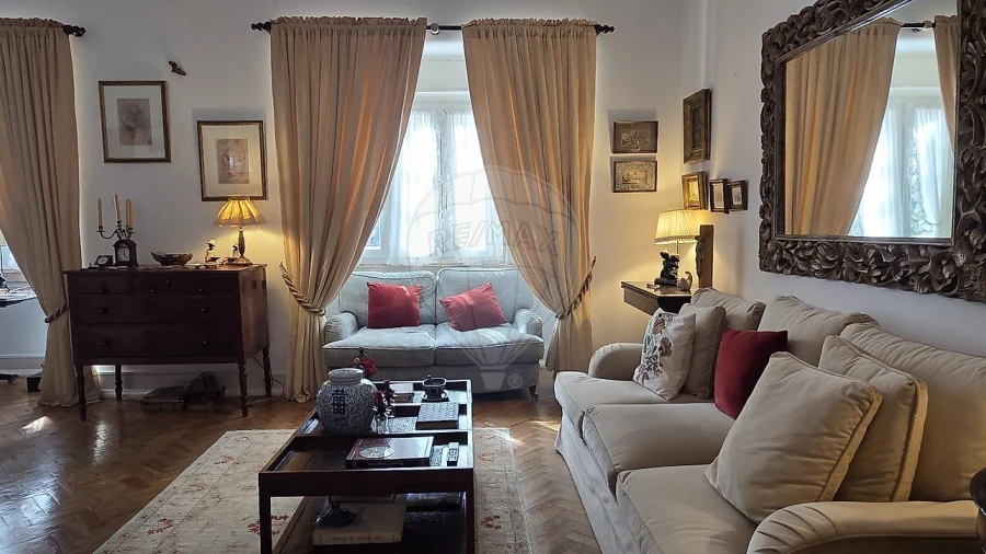 Apartamento T4 para Venda em Areeiro