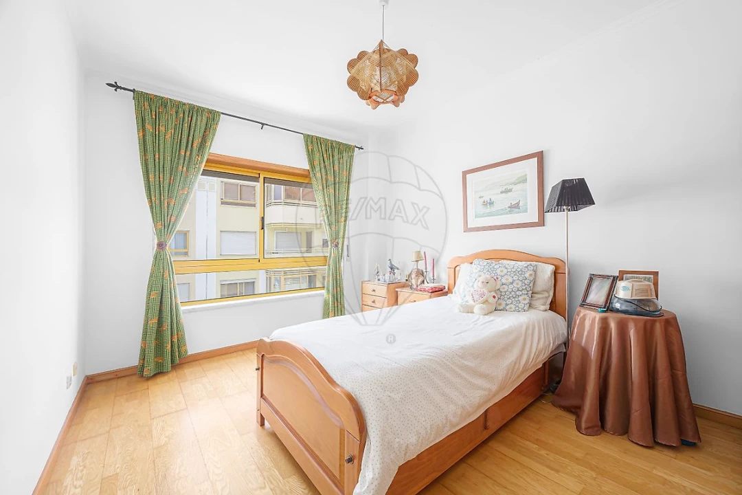 Apartamento T3 para Venda em Castanheira do Ribatejo e Cachoeiras Foto 3