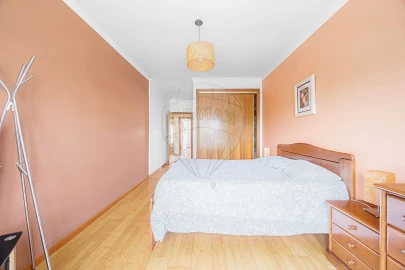 Apartamento T3 para Venda em Castanheira do Ribatejo e Cachoeiras