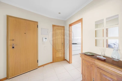 Apartamento T3 para Venda em Castanheira do Ribatejo e Cachoeiras