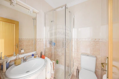 Apartamento T3 para Venda em Castanheira do Ribatejo e Cachoeiras