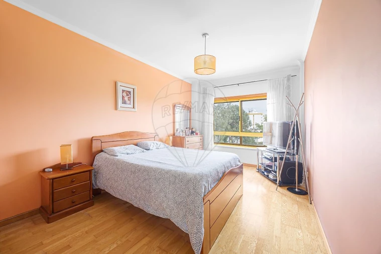 Apartamento T3 para Venda em Castanheira do Ribatejo e Cachoeiras Foto 5