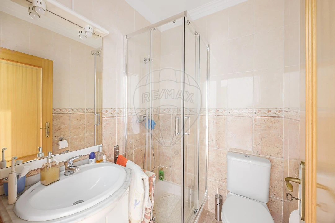 Apartamento T3 para Venda em Castanheira do Ribatejo e Cachoeiras Foto 2