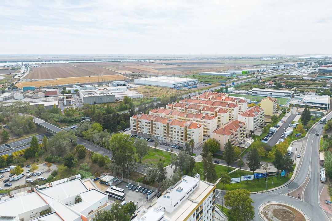 Apartamento T3 para Venda em Castanheira do Ribatejo e Cachoeiras Foto 23