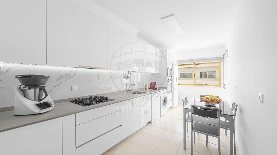Apartamento T3 para Venda em Castanheira do Ribatejo e Cachoeiras