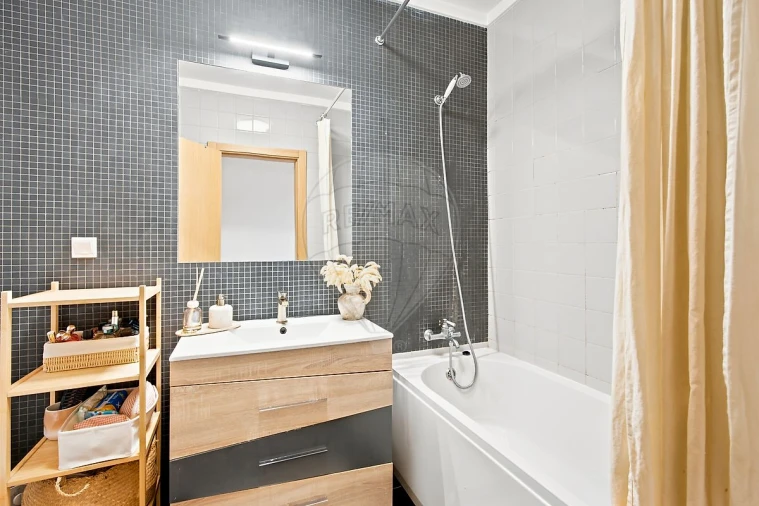 Apartamento T1 para Venda em Caparica e Trafaria Foto 21