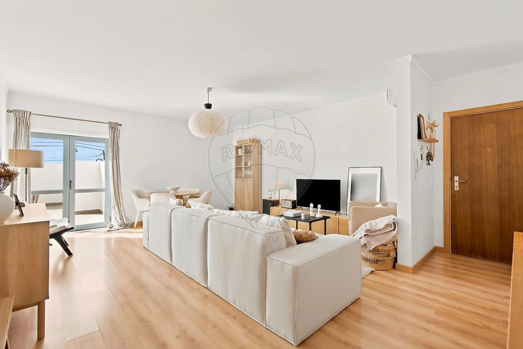 Apartamento T1 para Venda em Caparica e Trafaria Foto 6