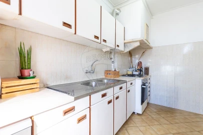 Apartamento T2 para Venda em Venteira