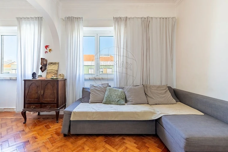 Apartamento T2 para Venda em Venteira Foto 2