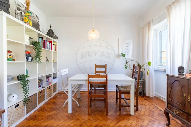 Apartamento T2 para Venda em Venteira Foto 5
