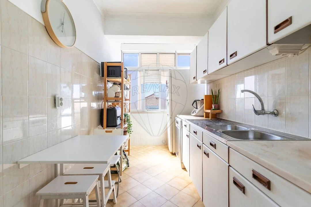 Apartamento T2 para Venda em Venteira Foto 7
