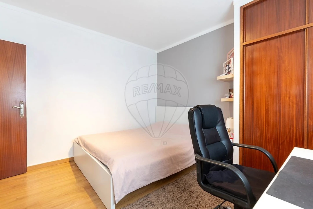 Moradia T4 para Venda em Vimeiro Foto 15