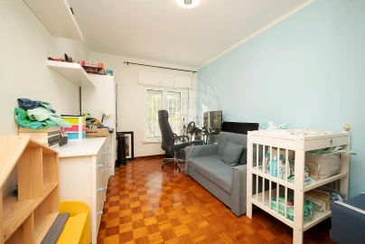 Apartamento T3 para Venda em Póvoa de Santa Iria e Forte da Casa