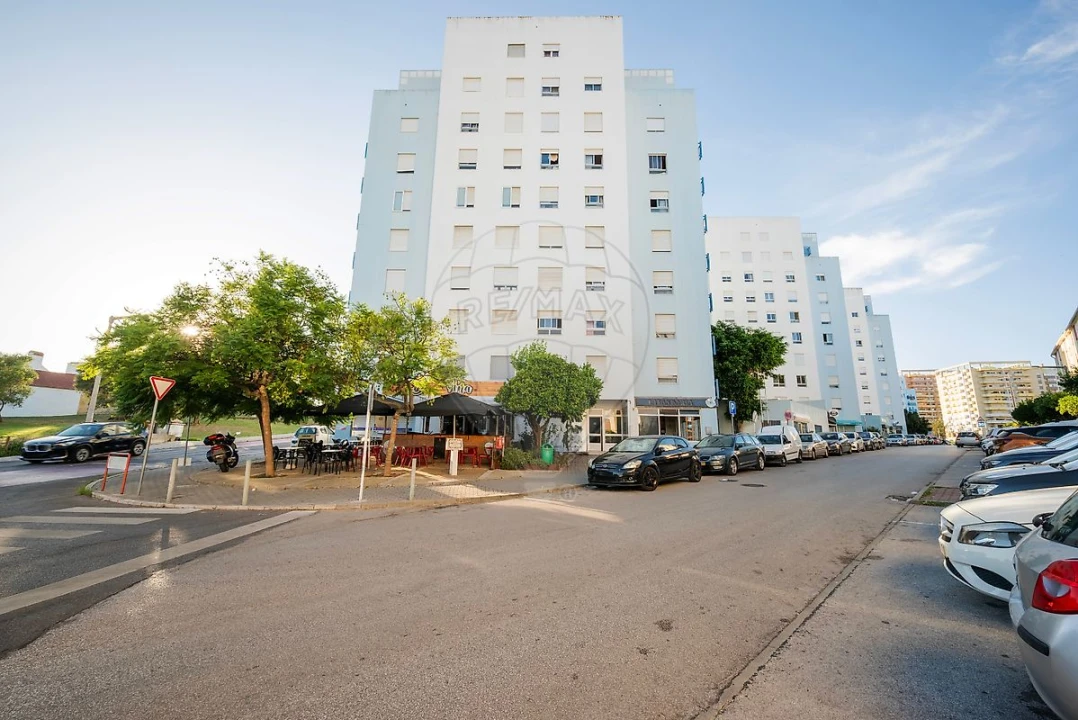 Apartamento T3 para Venda em Póvoa de Santa Iria e Forte da Casa Foto 32
