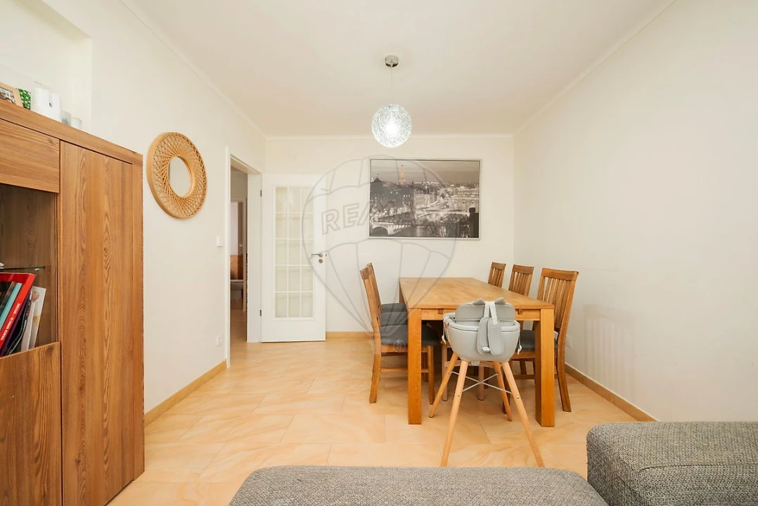 Apartamento T3 para Venda em Póvoa de Santa Iria e Forte da Casa Foto 1