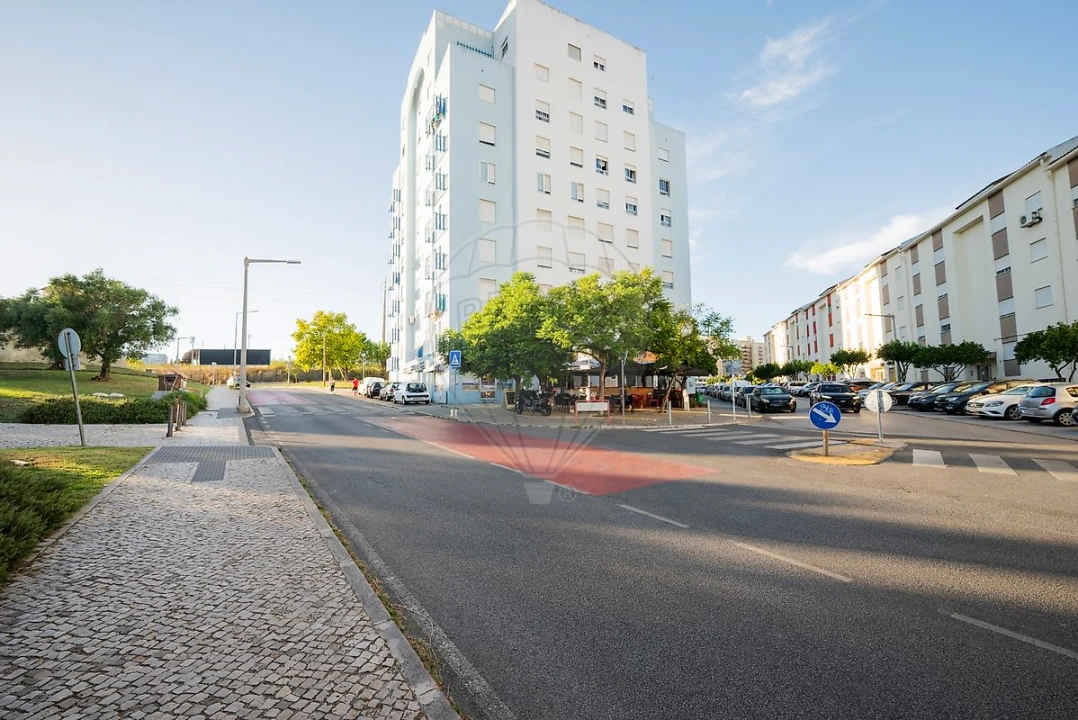 Apartamento T3 para Venda em Póvoa de Santa Iria e Forte da Casa Foto 31